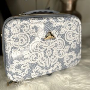 Makeup caboodle